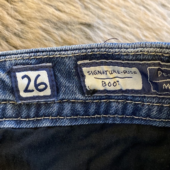 Size 26 Miss Me Boot Cut Jeans - Picture 8 of 11